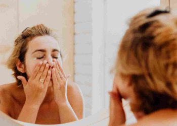 How often to use salicylic acid face wash?